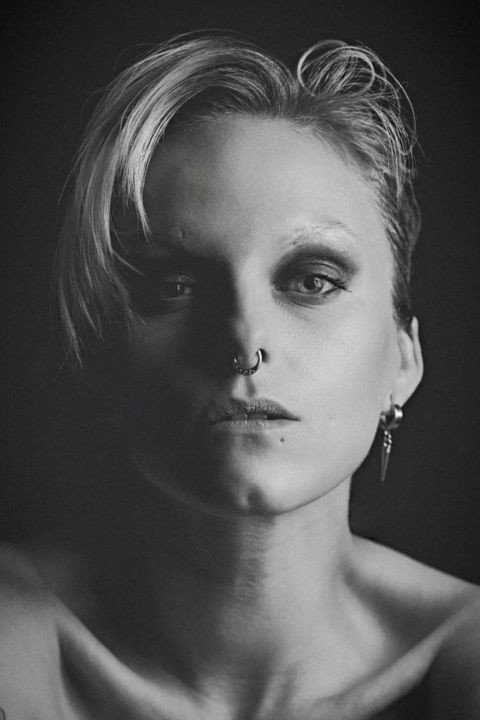 Eliza Sica as Bianca in Värd Vartenda Öre