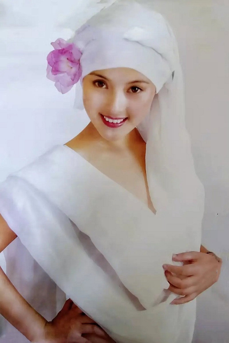Jianhau Gao as 孝献皇后（董鄂妃） in 庄妃轶事