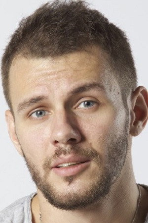 Daniil Maslennikov as Igor Voevodin in Lost Island