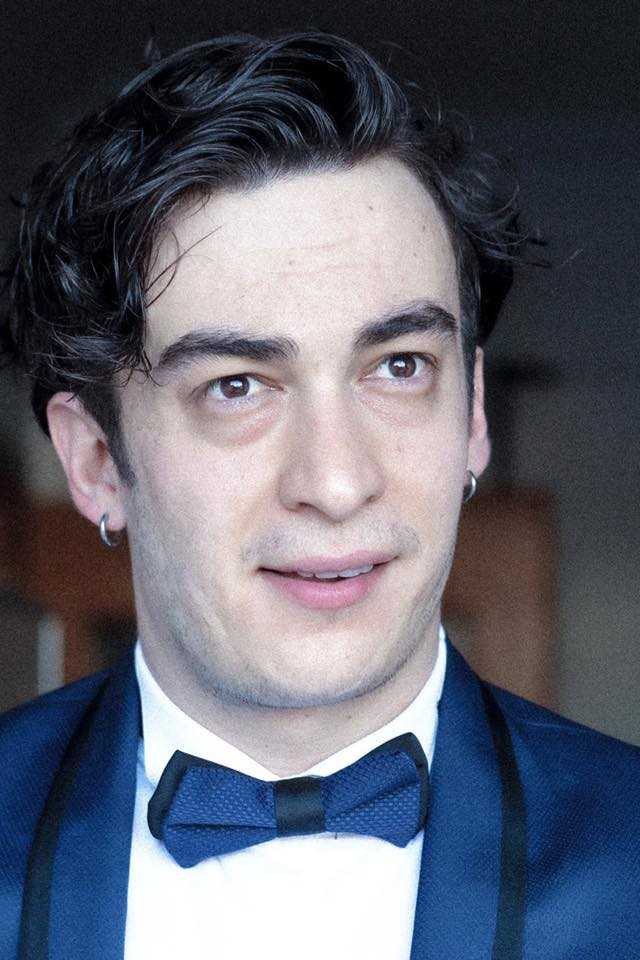 Sergen Deveci as Talat in Nalan