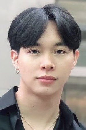 วีระพงษ์ โอดเฮิง as Intouch in Secret Crush On You