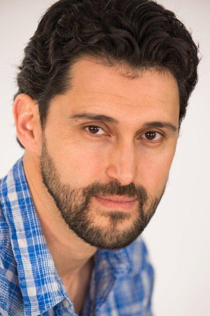 Abdelghafour Elaaziz as Fareed in Fareed