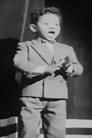 Ahmed Farahat as طفل in Ismail Yassine in Prison