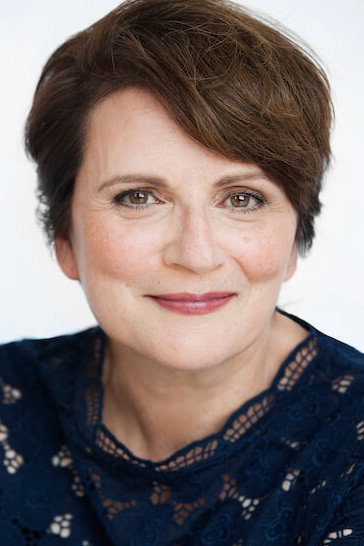 Marie-Thérèse Fortin as Madeleine Lavoie in Dérive