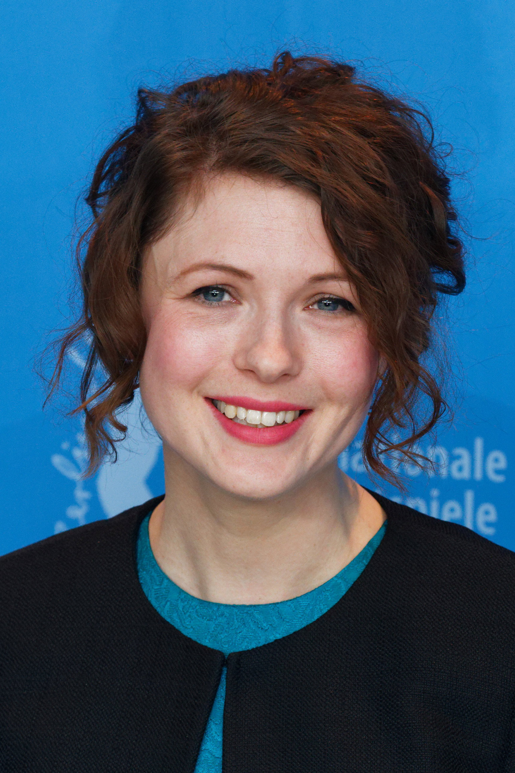 Hannah Steele as Doreen in Eric & Ernie