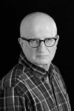 Jukka Juolahti as Leipuri in Maan mitta