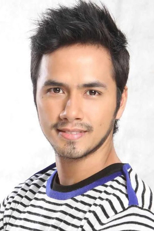 Oyo Boy Sotto as Roy in Just to See You Again