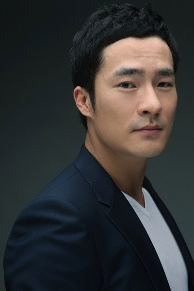 Choi Ji-ho as Nam Su-young in Antique