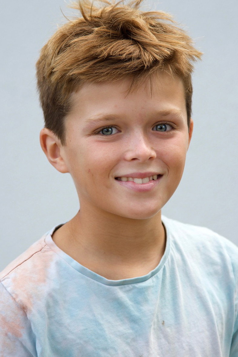 Finn Guegan as Young Richard in Here