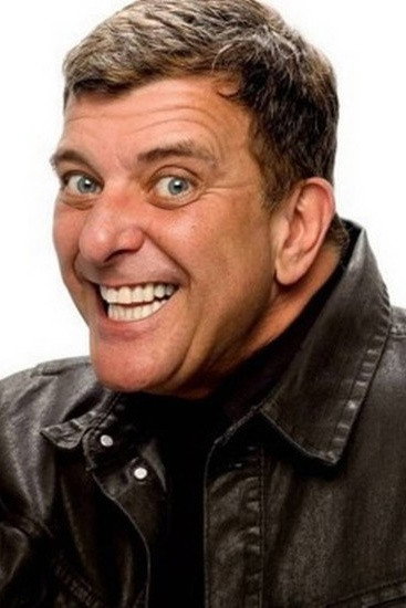 Jorge Fernando as Nelson Zucatelli (Zuzu) in Macho Man