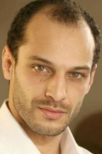 Omar Salim as Omar in Lueurs