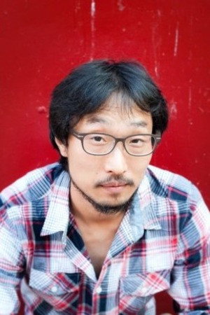 김만호 as 윤재식 in Go Back