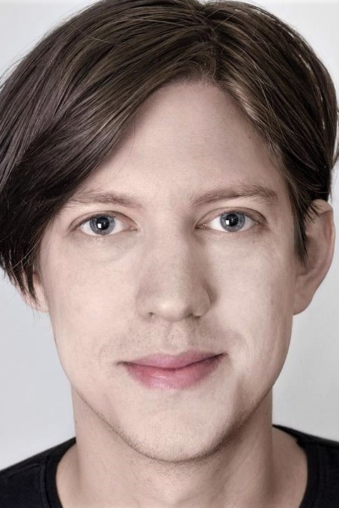Kristoffer Berglund as Phille in 100 Code