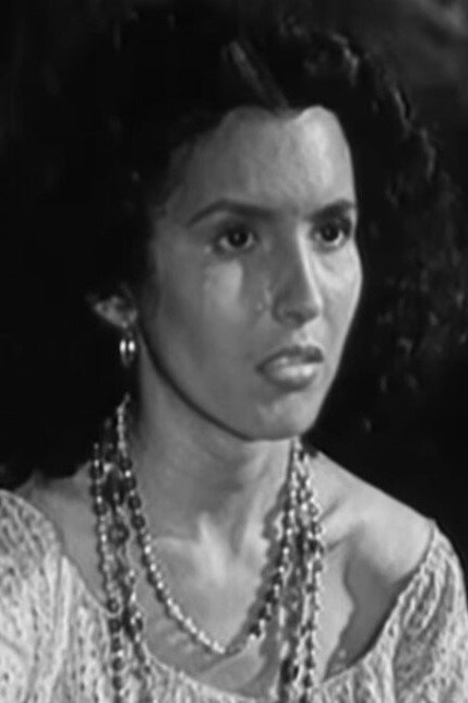 Pilar Del Rey as Queen in The Forbidden Dance