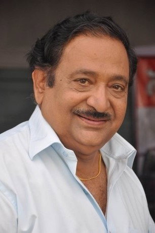 Chandramohan as Naga in Neeya?