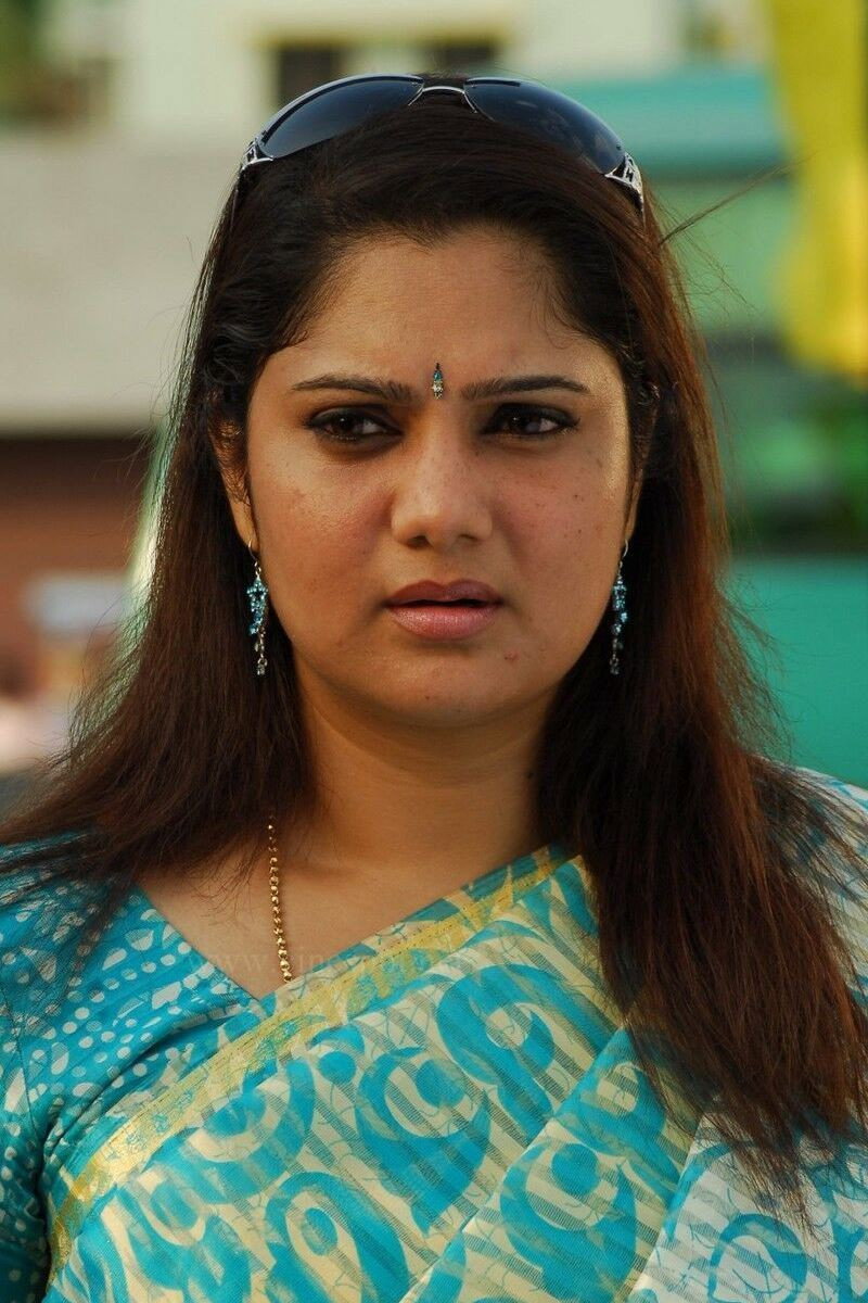 Yuvarani as Prabhavathi in Chithi