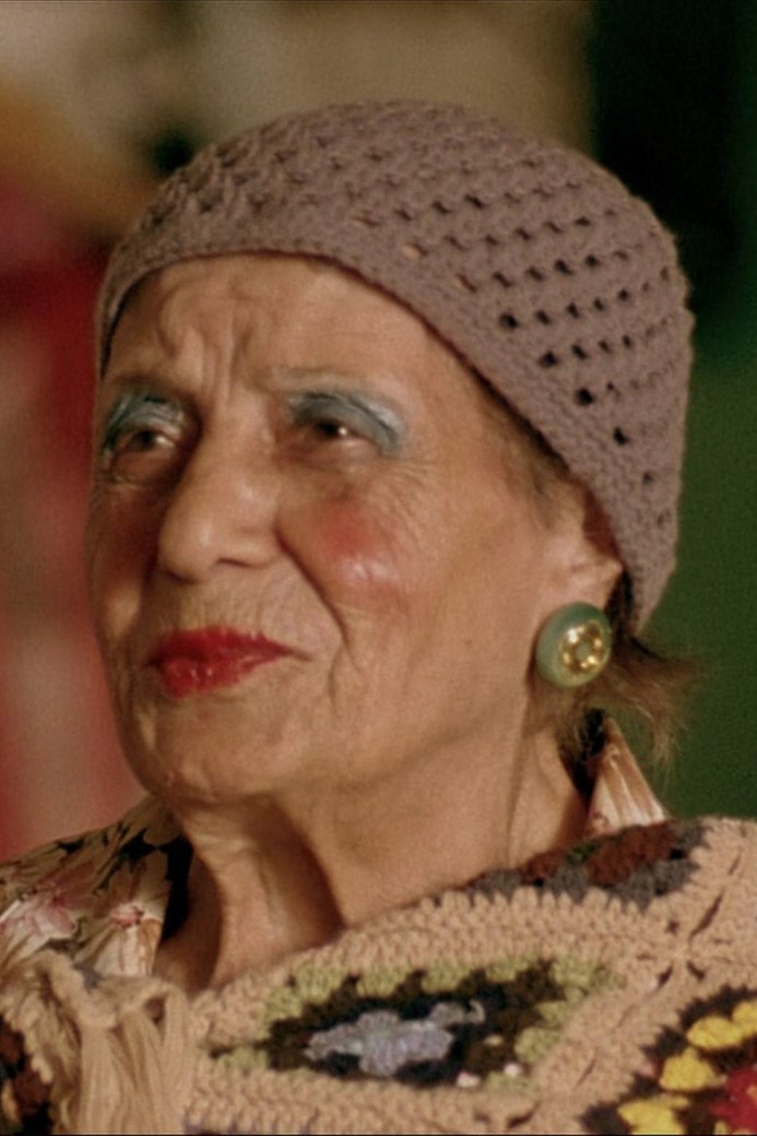 Aziza Semaan as Lili in سكر بنات