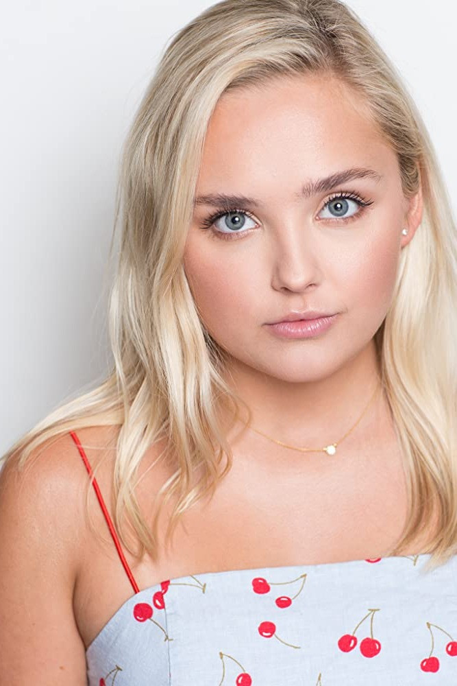 Mia Rose Frampton as Kristi Lewis in Coast