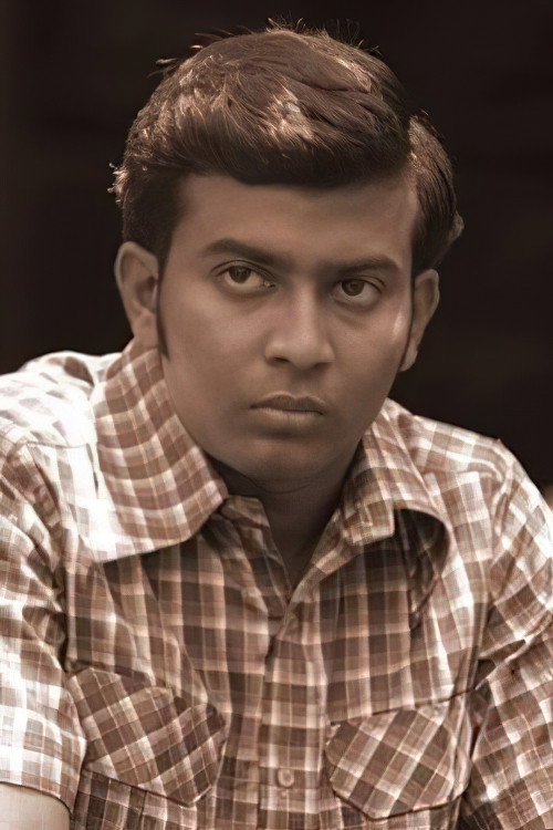 Kutti Mani as Velupillai Prabhakaran in Methagu