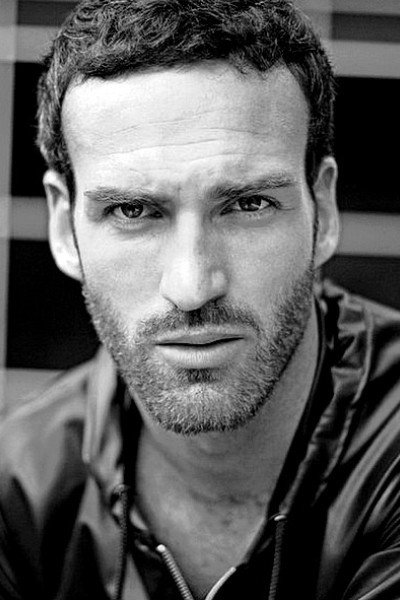 Mathieu Lardier as Responsible Dad in Darfimbabwour