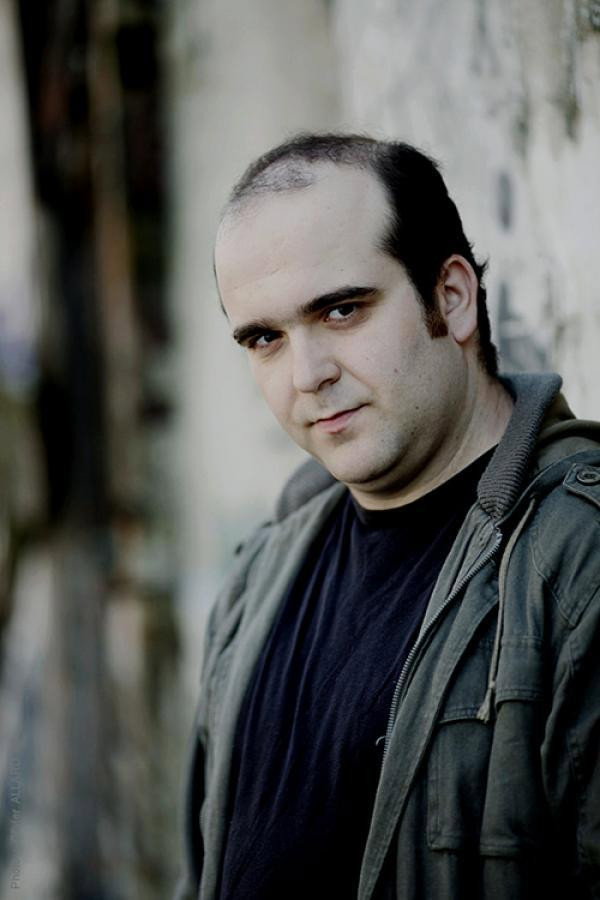 Olivier Martin-Salvan as Jean-Pierre in Trompe la mort