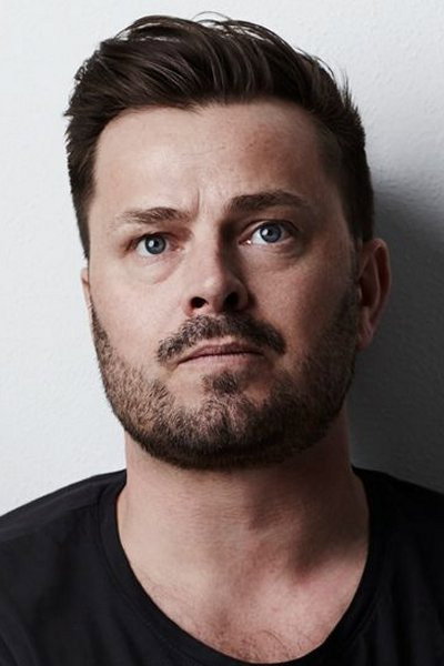 Mads Kappel Mikkelsen as Arkitekt in Boligkøb i blinde