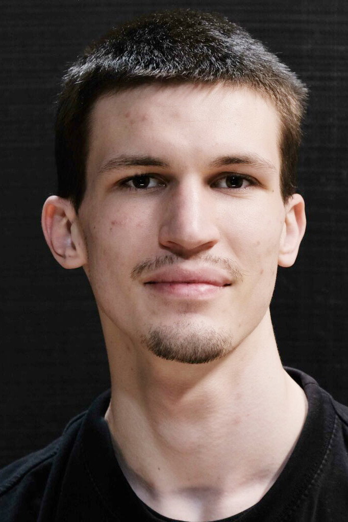 Timur Kramár as Sebastián Lánsky in Chlapi neplačú