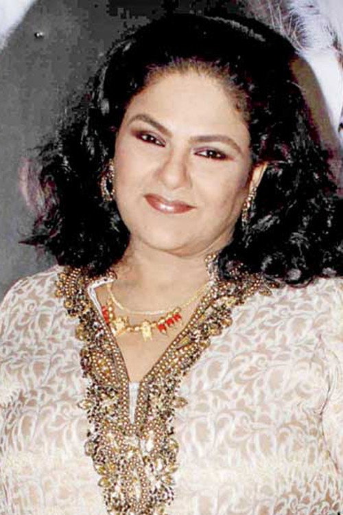 Guddi Maruti as She-Girl in Chamatkar