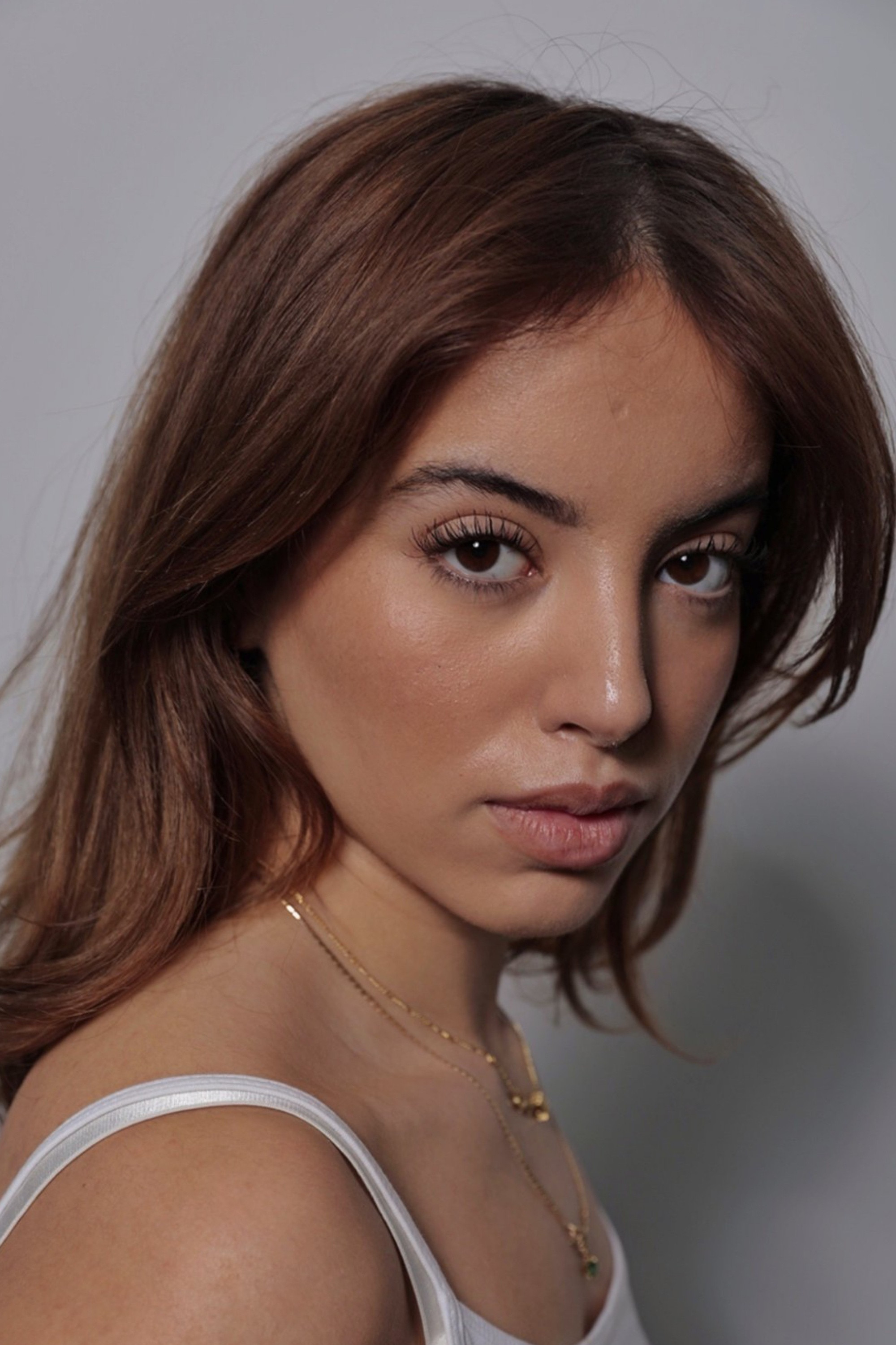 Nora Dari as Serine Idrissi in Holy Sh!t