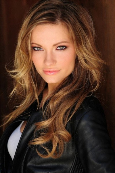 Caitlin O'Connor as Gracie in Porterville