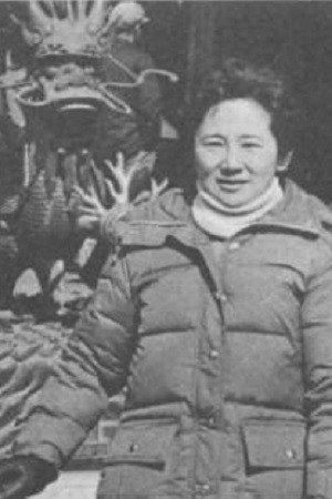 Guiling Liu as 江小莲 in A Revolutionary Family