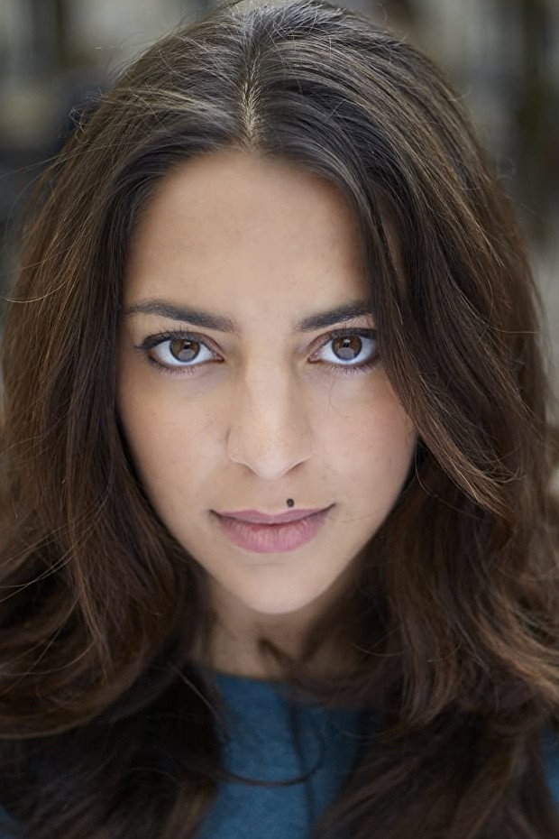 Julia Malinbaum as Lana in Powerful
