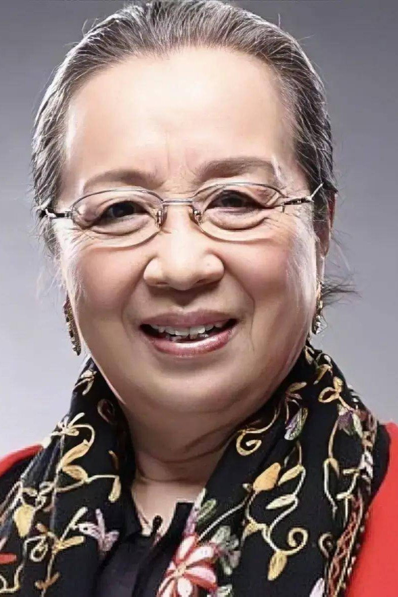Li Mingqi as 母亲 in 父亲