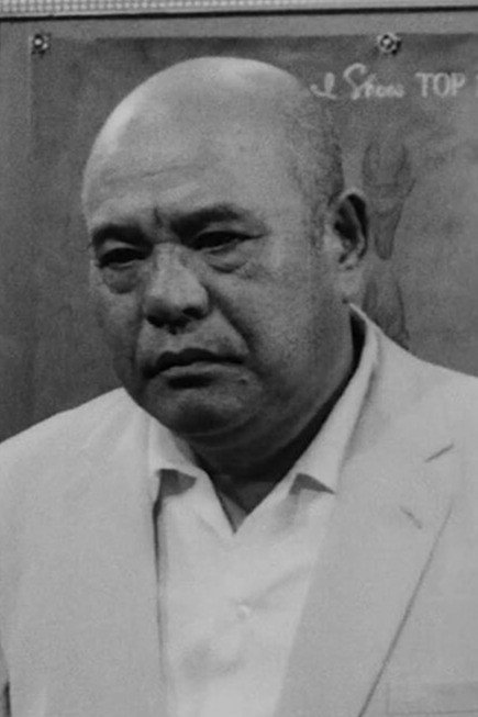 石山健二郎 as Father (segment "The Black Hair") in El más allá