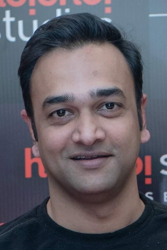 Pratik Dutta as Ratanlal AKA Chunilal in Shri Swapankumar-er Badami Hyena'r Kobole