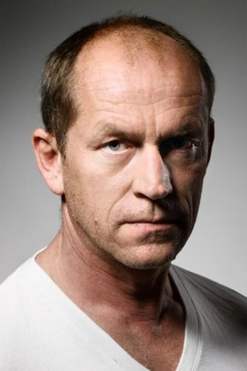 Thomas Hedengran as Göran in Starring Maja