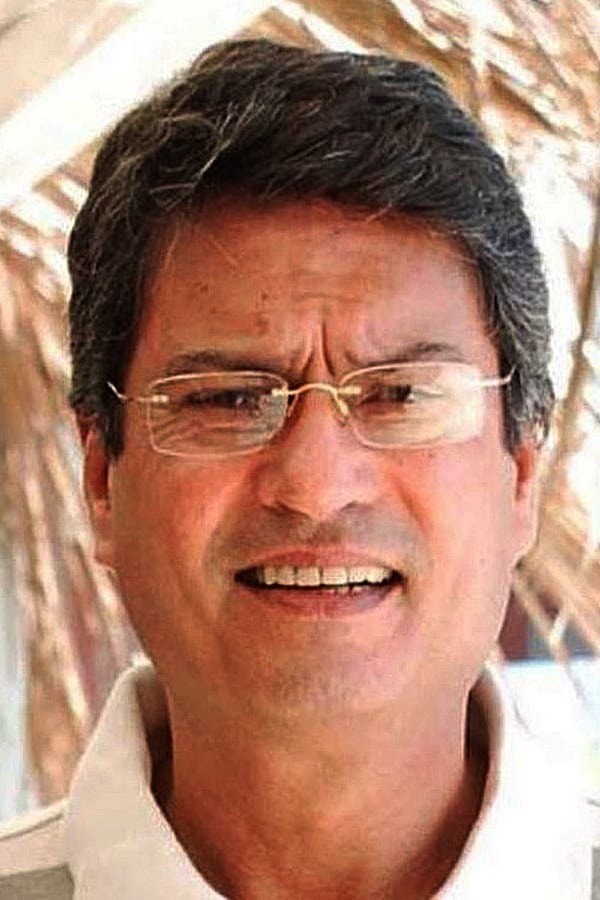 Kanwaljit Singh as Anand Rathi (Tauji) in Bada Naam Karenge