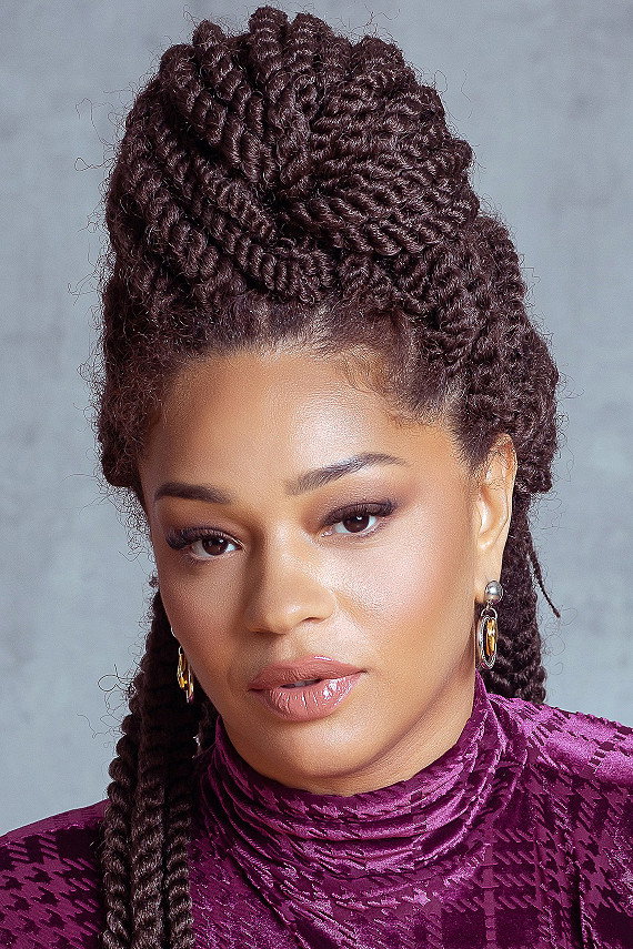 Juliana Alves as Herself in Turbulência