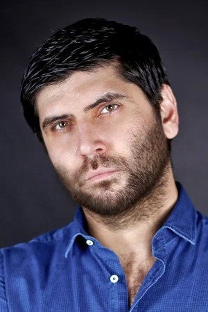 Карен Арутюнов as Zhdun (voice) in Snorp: My Alien Friend