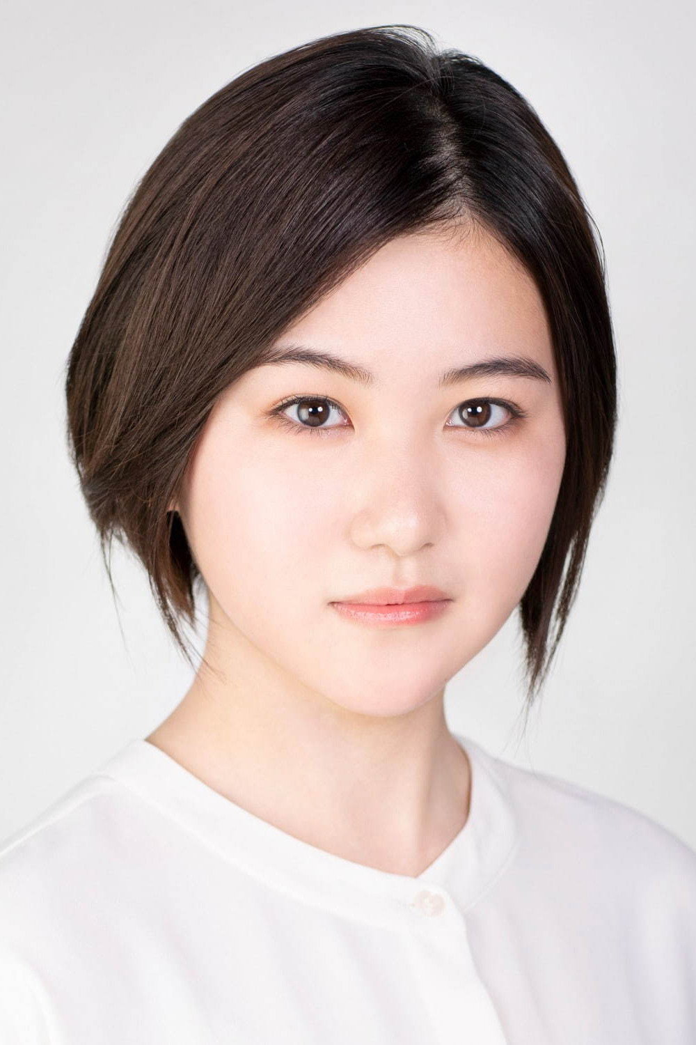 山口まゆ as Amamiya Yuka in Rika: Reverse