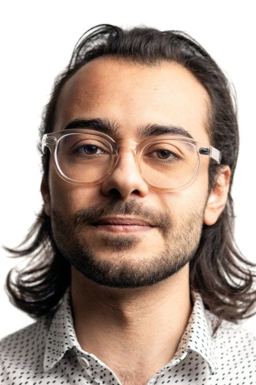 Arian Nowbahari as Painter in Wille zur Macht