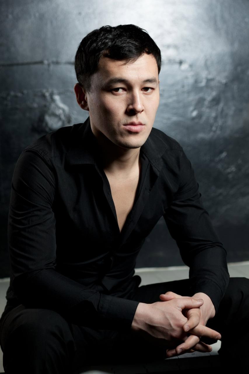Alik Sanzhiyev as Алик in Chaser