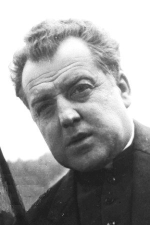 Viktor Blaho as (uncredited) in Teta z Paríža