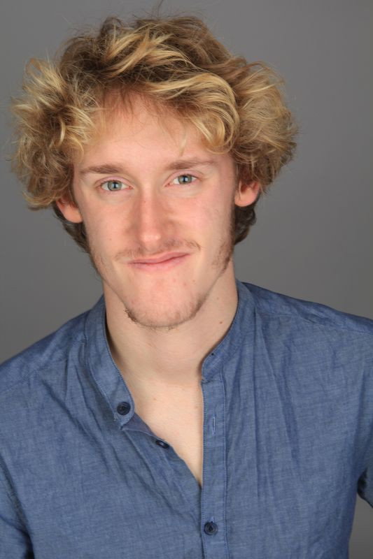 Nick Golterman as Portier in Ron Goossens, Low Budget Stuntman