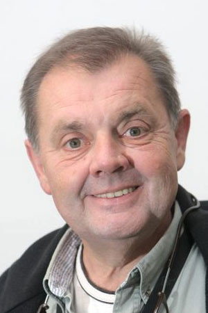 Mojmír Maděrič as (uncredited) in O podivném draku na kamenné hůrce