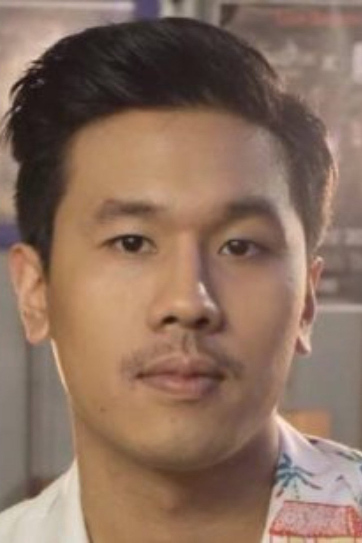 ภัคพล ศรีรองเมือง as Producer in The Medium