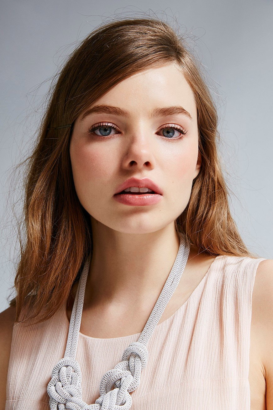 Kristine Froseth as Alaska Young in Looking for Alaska