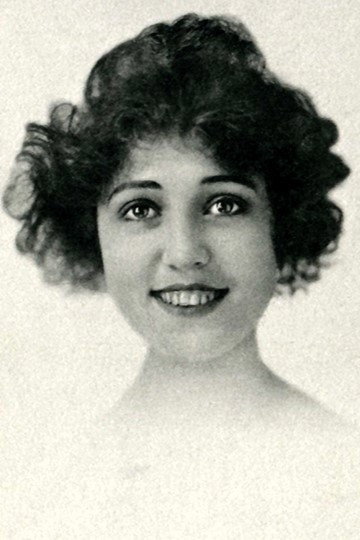 Dorothy Kelly as Maggie Dowling in The Greater Motive