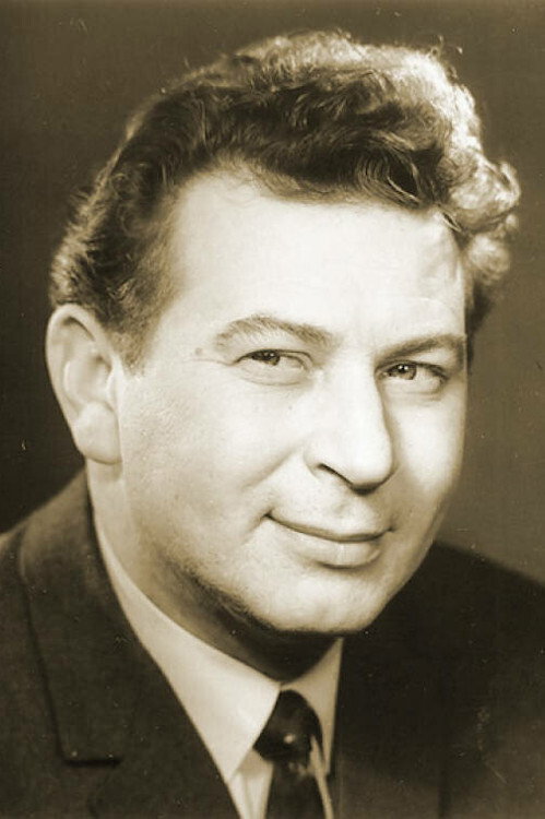 Борис Горбатов as Joseph Stalin in The Siege: Leningrad Metronome
