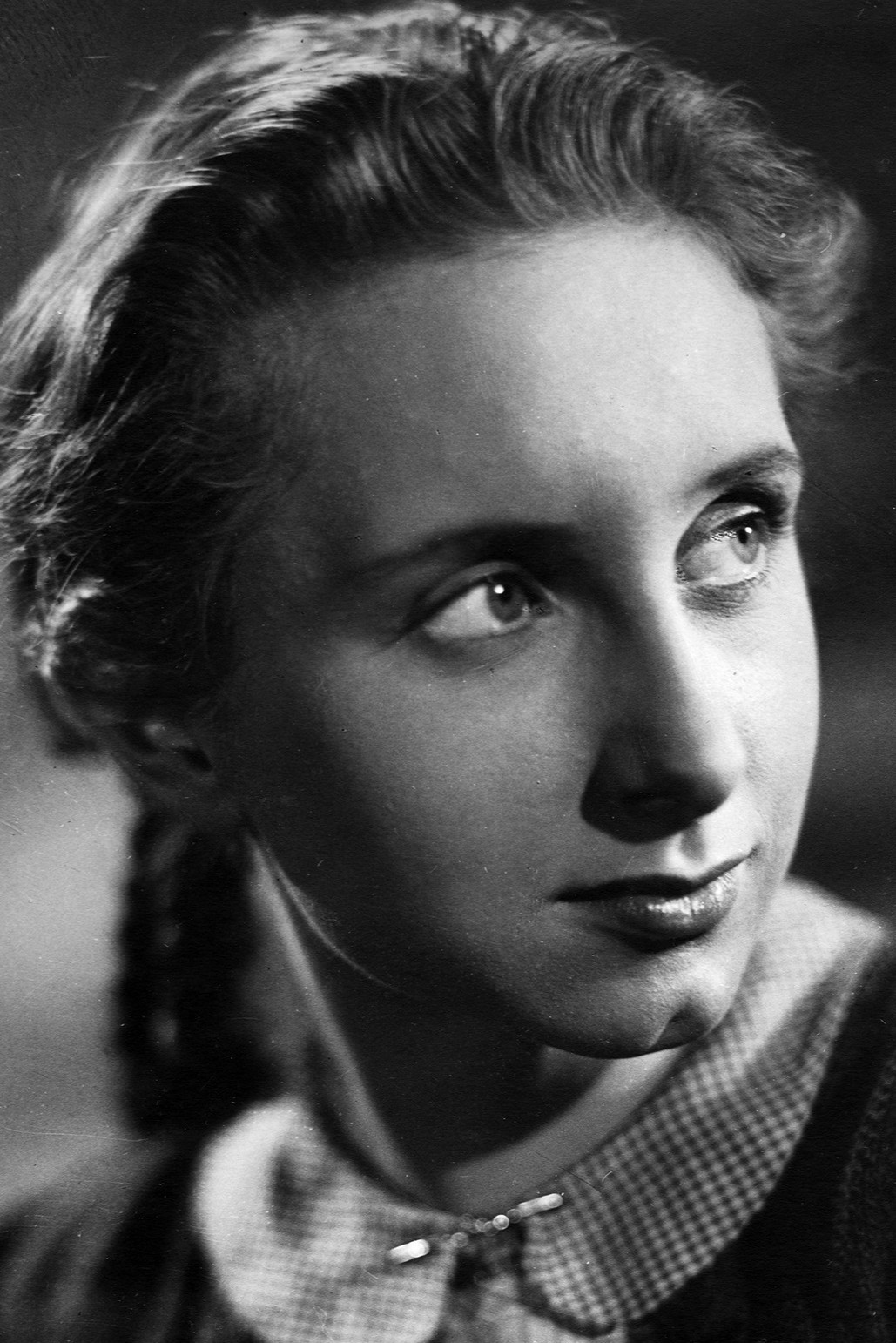Edith Hancke as Ms. Nilsson in Mittsommernacht